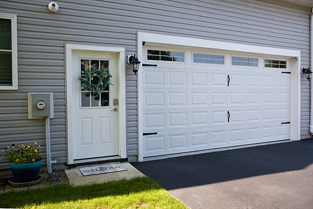 24/7 Emergency Garage Door Panel Replacement experts in Archbald, PA